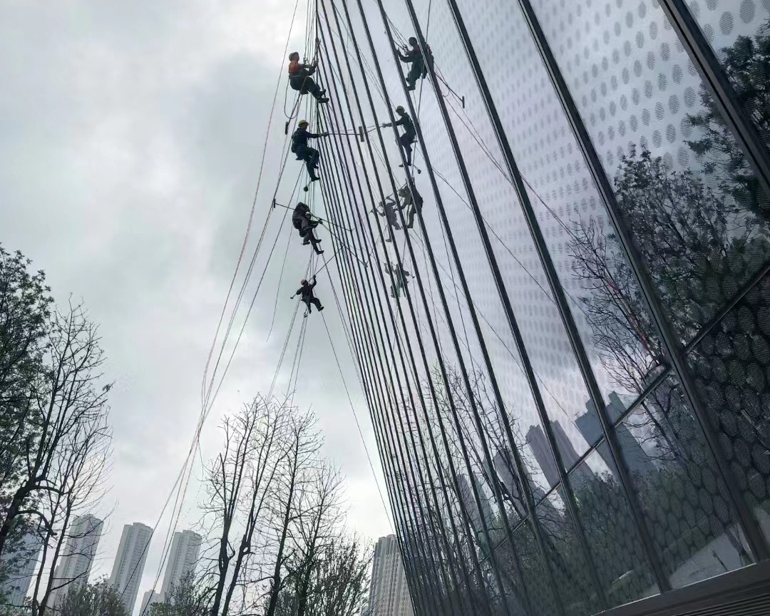 峨眉山高空外墙清洗