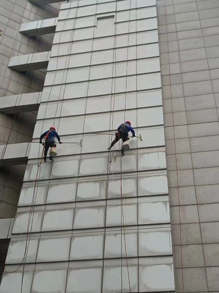 峨眉山高空外墙清洗